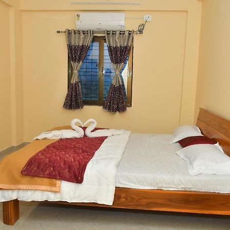 Hotel Jay Malhar And Lodging 伊加特普里 外观 照片